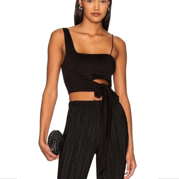 FREE PEOPLE| MILA ASYMMETRIC CROP TOP - Picture 1 of 10
